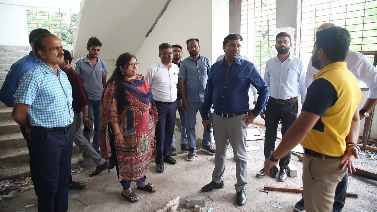 Bhopal : तुलसी नगर स्मार्ट सिटी बिल्डिंग की ऊंचाई चार मंजिल से बढ़ाकर पांच मंजिल की जाएगी Bhopal : तुलसी नगर स्मार्ट सिटी बिल्डिंग की ऊंचाई चार मंजिल से बढ़ाकर पांच मंजिल की जाएगी