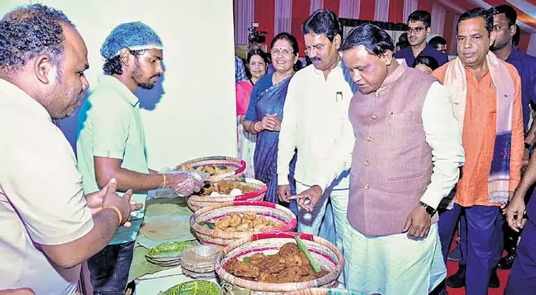CM Majhi ने अपनी सरकार के दूसरे वर्ष में सभी विधानसभा क्षेत्रों का दौरा करने की योजना की घोषणा की CM Majhi ने अपनी सरकार के दूसरे वर्ष में सभी विधानसभा क्षेत्रों का दौरा करने की योजना की घोषणा की