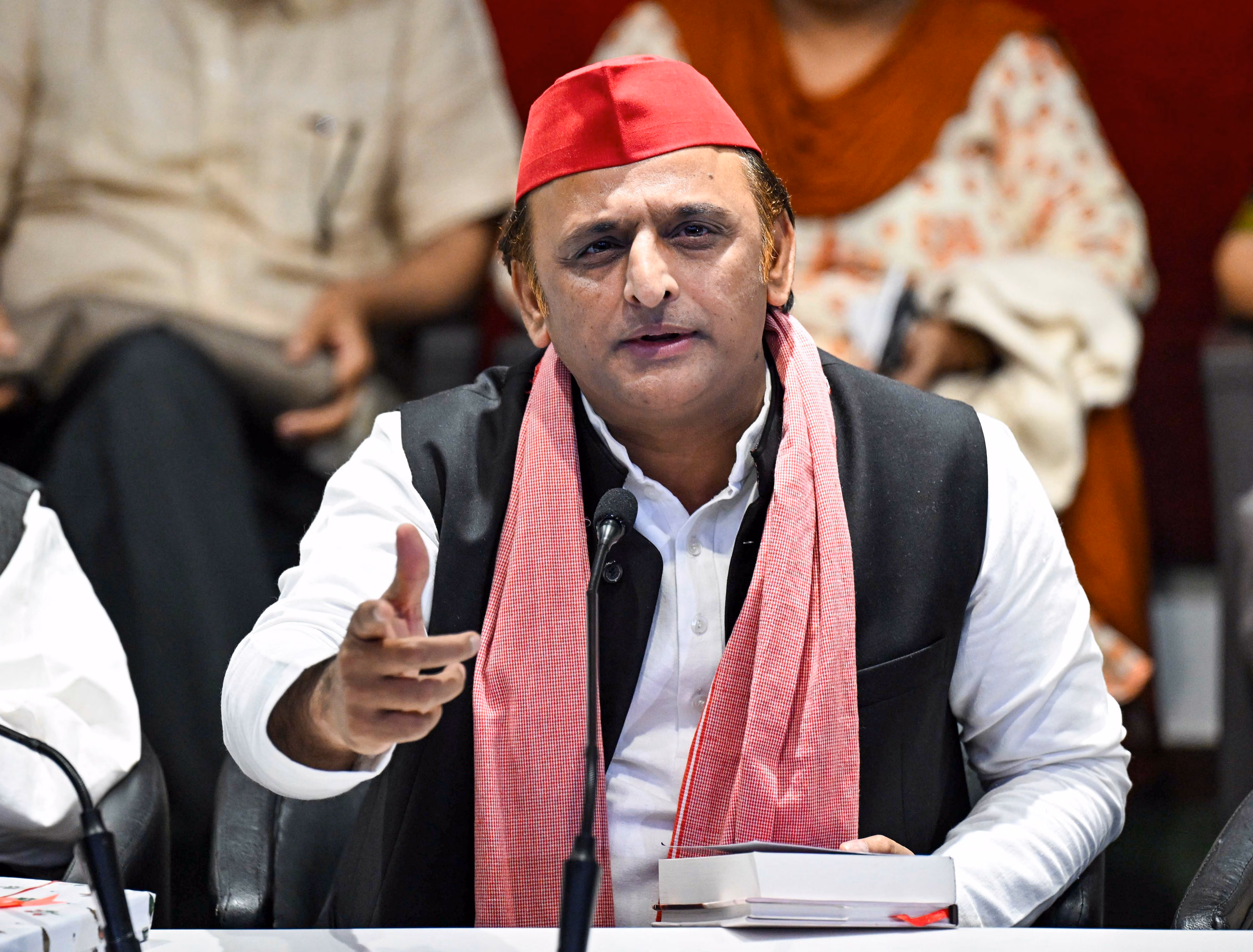 Lucknow: यूपी विधानसभा चुनाव में भाजपा पैदा करना चाहती है अराजकता: अखिलेश यादव Lucknow: यूपी विधानसभा चुनाव में भाजपा पैदा करना चाहती है अराजकता: अखिलेश यादव
