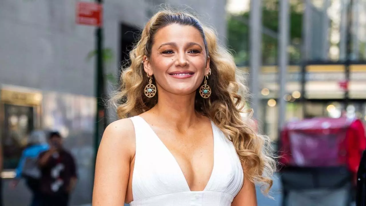 Blake Lively ने समझौता करने से इंकार कर दिया Blake Lively ने समझौता करने से इंकार कर दिया