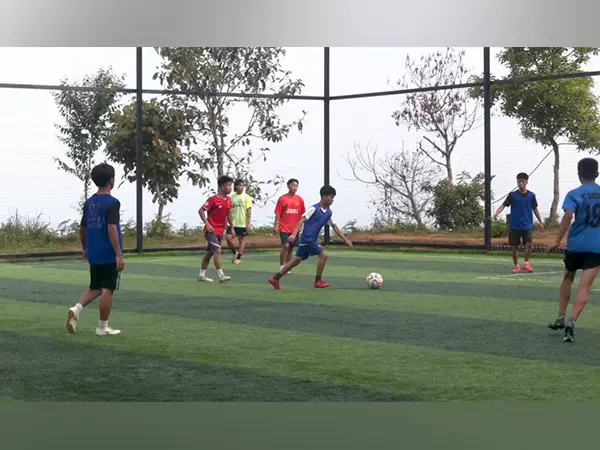 सेनापति की पहाड़ियों से उभरती फुटबॉल क्रांति: भारत के खेल भविष्य की नई राह सेनापति की पहाड़ियों से उभरती फुटबॉल क्रांति: भारत के खेल भविष्य की नई राह