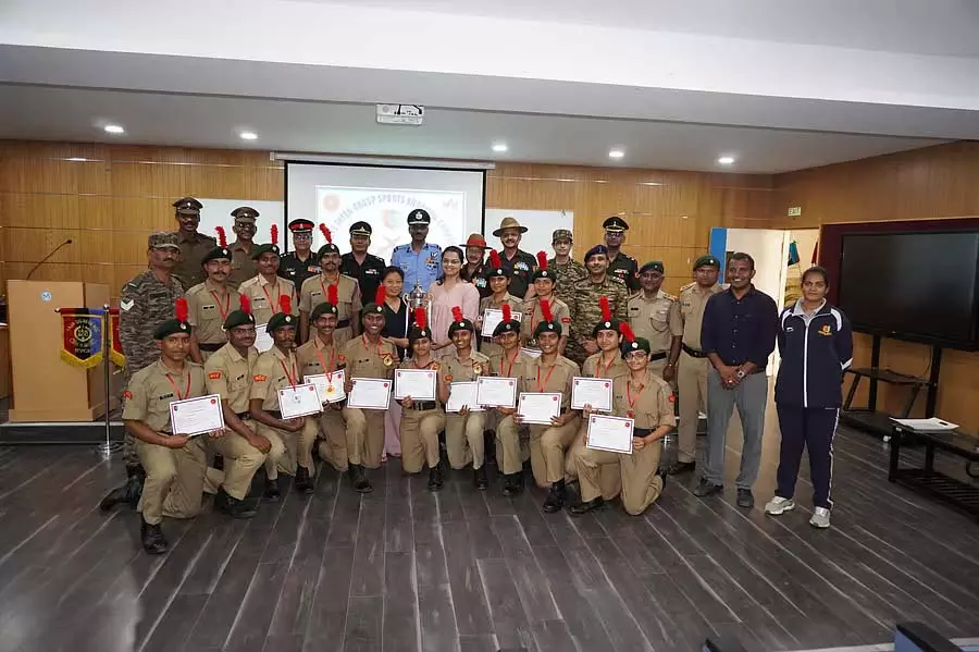 खेल निशानेबाजी: बेंगलुरु के NCC ए ग्रुप ने जीता पुरस्कार खेल निशानेबाजी: बेंगलुरु के NCC ए ग्रुप ने जीता पुरस्कार