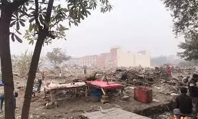 Vasundhara: आवास विकास परिषद की टीम ने वसुंधरा में ढहाया अवैध निर्माण Vasundhara: आवास विकास परिषद की टीम ने वसुंधरा में ढहाया अवैध निर्माण