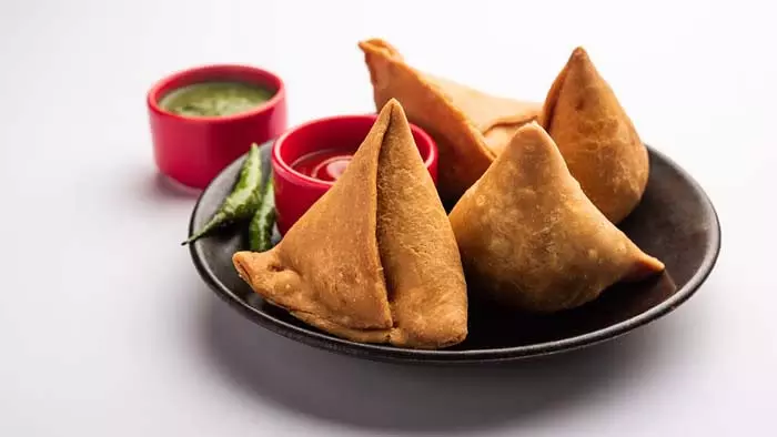 सुबह खाली पेट भूलकर भी न खाएं ये 4 चीज़ें, वरना हो सकती है गैस और एसिडिटी सुबह खाली पेट भूलकर भी न खाएं ये 4 चीज़ें, वरना हो सकती है गैस और एसिडिटी