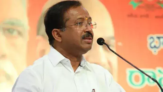 वी मुरलीधरन ने नीलांबुर उपचुनाव से पहले कांग्रेस और CPI-एम की आलोचना की वी मुरलीधरन ने नीलांबुर उपचुनाव से पहले कांग्रेस और CPI-एम की आलोचना की