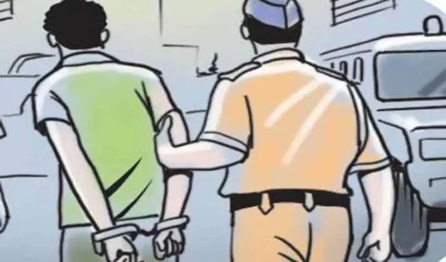 Lakhimpur Kheri: मुड़िया हेमसिंह कांड में पुलिस ने दबोचा एक और आरोपी Lakhimpur Kheri: मुड़िया हेमसिंह कांड में पुलिस ने दबोचा एक और आरोपी