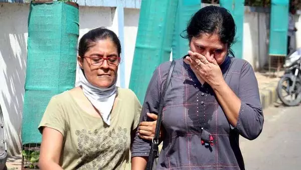 प्रत्यक्षदर्शी ने बताया एयर इंडिया विमान दुर्घटना के बाद उसने क्या देखा प्रत्यक्षदर्शी ने बताया एयर इंडिया विमान दुर्घटना के बाद उसने क्या देखा