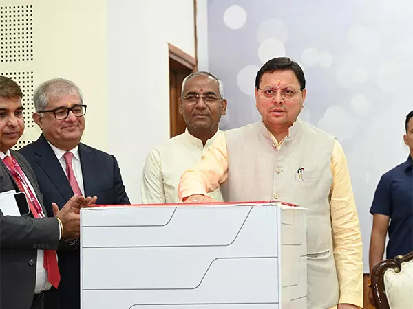 सीएम धामी ने गुप्तकाशी और ज्योतिर्मठ में एक्सिस बैंक की नई शाखाओं का किया उद्घाटन सीएम धामी ने गुप्तकाशी और ज्योतिर्मठ में एक्सिस बैंक की नई शाखाओं का किया उद्घाटन