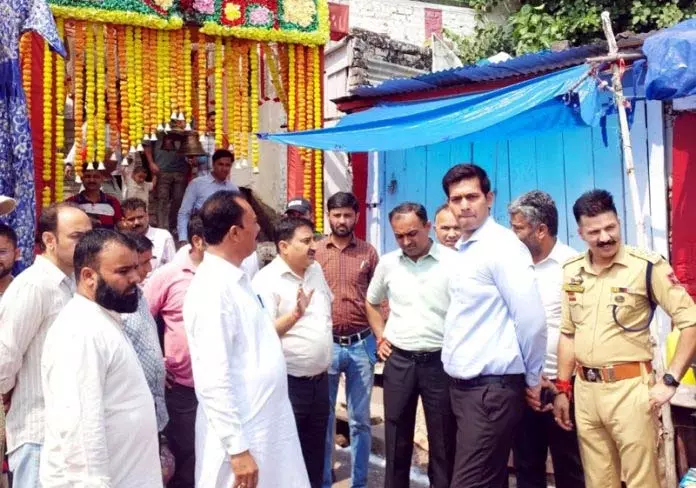 मंडलायुक्त ने Sukarala माता मंदिर का दौरा किया, नागरिक सुविधाओं की समीक्षा की मंडलायुक्त ने Sukarala माता मंदिर का दौरा किया, नागरिक सुविधाओं की समीक्षा की