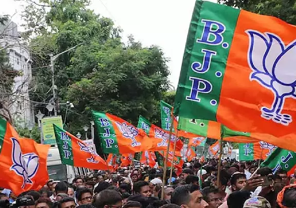 सड़क पर जगन्नाथ के रथ से भाजपा की झड़प सड़क पर जगन्नाथ के रथ से भाजपा की झड़प
