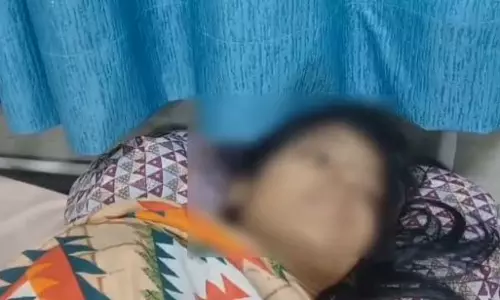 आरक्षक ने स्कूली छात्रा की हत्या करने की कोशिश की, उनकी पत्नी का भी हाथ आरक्षक ने स्कूली छात्रा की हत्या करने की कोशिश की, उनकी पत्नी का भी हाथ