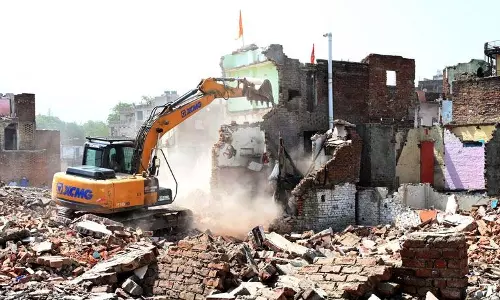 Delhi कालकाजी में तोड़फोड़ कार्रवाई से कई लोग बेघर