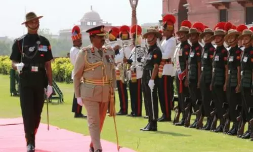Sri Lankan Army के कमांडर लेफ्टिनेंट जनरल बीकेजीएम लासांथा रोड्रिगो भारत पहुंचे