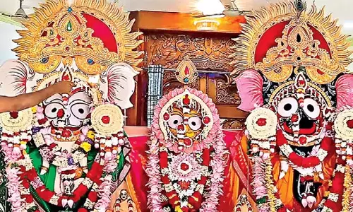 Odisha : जगन्नाथ का स्नान भक्तगण रोमांचित हुए Odisha : जगन्नाथ का स्नान भक्तगण रोमांचित हुए