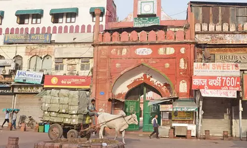 पूर्व मंत्री ने चांदनी चौक की विरासत पुनर्जीवित करने के लिए अधिकार प्राप्त निकाय की मांग की पूर्व मंत्री ने चांदनी चौक की विरासत पुनर्जीवित करने के लिए अधिकार प्राप्त निकाय की मांग की