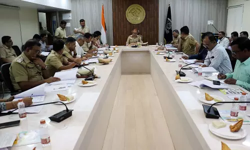 स्कूल परिवहन जांच के घेरे में: पुणे पुलिस, RTO ने सुरक्षा मानदंडों के उल्लंघन पर कार्रवाई की