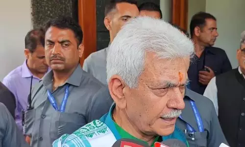 एलजी सिन्हा ने अमरनाथ यात्रा के बुनियादी ढांचे को समय पर पूरा करने पर जोर दिया