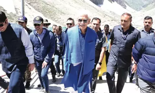 अमरनाथ यात्रा 2025: एलजी सिन्हा ने श्रद्धालुओं के लिए सुरक्षित मार्ग का वादा किया