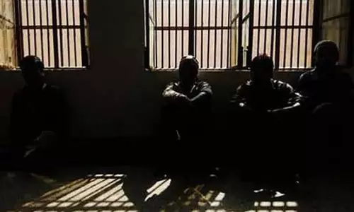 जम्मू में गोलीबारी के आरोप में 4 अपराधी गिरफ्तार, तीन की सरेआम पिटाई