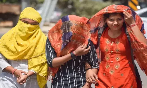 Haryana: 9 जिलों में लू का अलर्ट, 45 डिग्री सेल्सियस से ऊपर पहुँचा तापमान Haryana: 9 जिलों में लू का अलर्ट, 45 डिग्री सेल्सियस से ऊपर पहुँचा तापमान