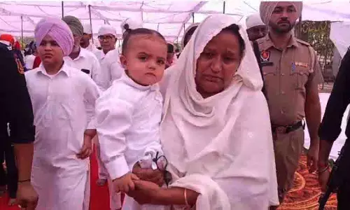 डॉक्यूमेंट्री निर्माताओं ने परिवार की सहमति नहीं ली: Moosewalas mother