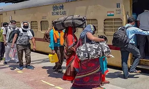 रेल यात्री ध्यान दें: 1 जुलाई से तत्काल टिकट बुकिंग के लिए आधार अनिवार्य