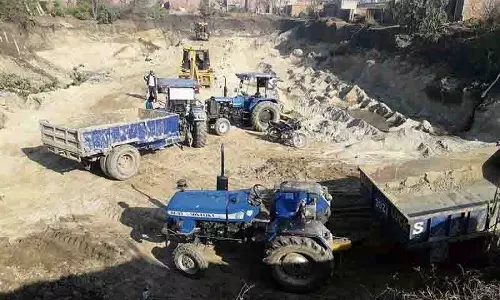 Punjab में अवैध खनन, कमजोर कानून और राजनेता-माफिया गठजोड़ ईंधन संकट