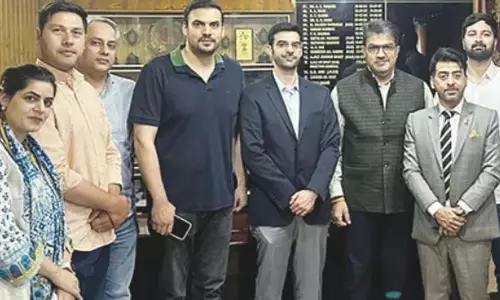 CII J&K प्रतिनिधिमंडल ने बागवानी निदेशक से मुलाकात कर क्षेत्रीय संबंधों को मजबूत किया CII J&K प्रतिनिधिमंडल ने बागवानी निदेशक से मुलाकात कर क्षेत्रीय संबंधों को मजबूत किया