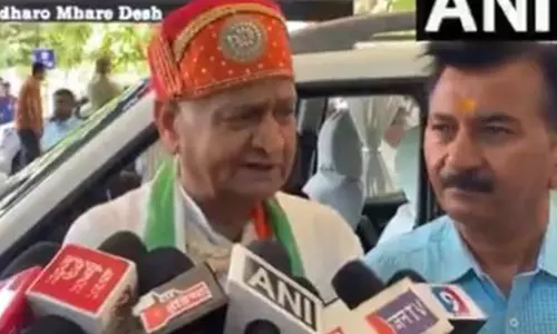 पूरा देश एक तरह के तनाव और ध्रुवीकरण का सामना कर रहा है: Ashok Gehlot
