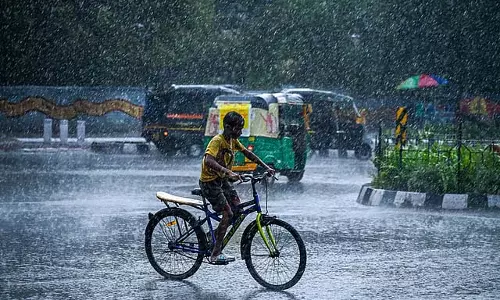 Tamil Nadu : कोयंबटूर समेत 6 जिलों में आज भारी बारिश Tamil Nadu : कोयंबटूर समेत 6 जिलों में आज भारी बारिश