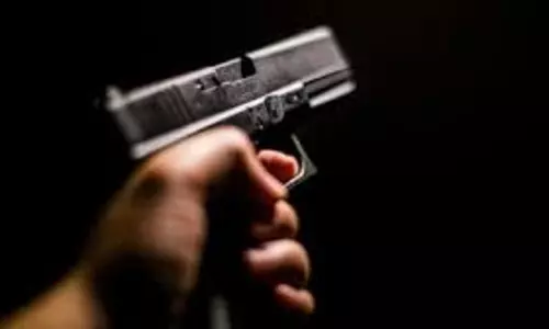 Noida के सेक्टर-12 में युवक की गोली मारकर हत्या Noida के सेक्टर-12 में युवक की गोली मारकर हत्या