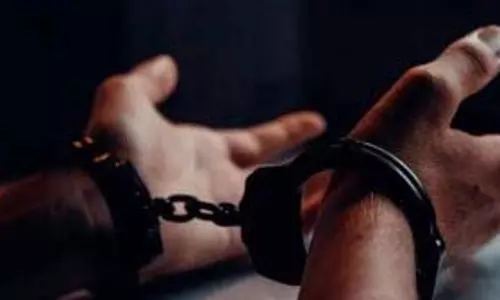 कांचीपुरम में नाबालिग के यौन उत्पीड़न के आरोप में 3 लोग गिरफ्तार कांचीपुरम में नाबालिग के यौन उत्पीड़न के आरोप में 3 लोग गिरफ्तार