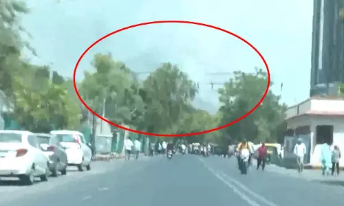 अहमदाबाद में एअर इंडिया का प्लेन क्रैश, लंदन जा रही थी फ्लाइट, घटनास्थल का वीडियो सामने आया