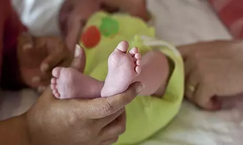 Tamil Nadu में एक मां ने 45 दिन के ‘बीमार’ बच्चे को फेंककर मार डाला Tamil Nadu में एक मां ने 45 दिन के ‘बीमार’ बच्चे को फेंककर मार डाला