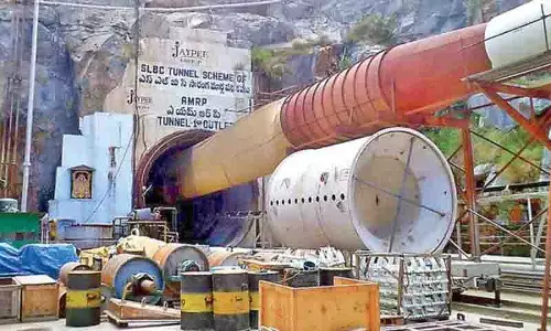 तेलंगाना ने SLBC सुरंग पर काम फिर से शुरू करने के लिए सेना, वायु सेना से सहयोग मांगा तेलंगाना ने SLBC सुरंग पर काम फिर से शुरू करने के लिए सेना, वायु सेना से सहयोग मांगा