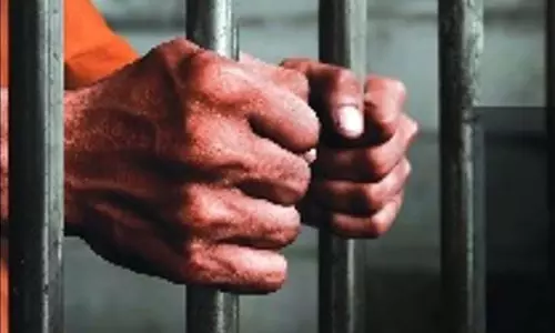 पुलिस ने राजौरी में NDPS अधिनियम के तहत ड्रग तस्कर को हिरासत में लिया