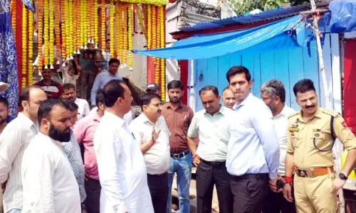 मंडलायुक्त ने Sukarala माता मंदिर का दौरा किया, नागरिक सुविधाओं की समीक्षा की
