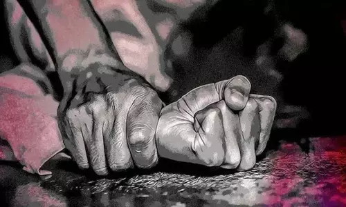90 वर्षीय महिला से बलात्कार.. भीख मांगने पर अत्याचार 90 वर्षीय महिला से बलात्कार.. भीख मांगने पर अत्याचार
