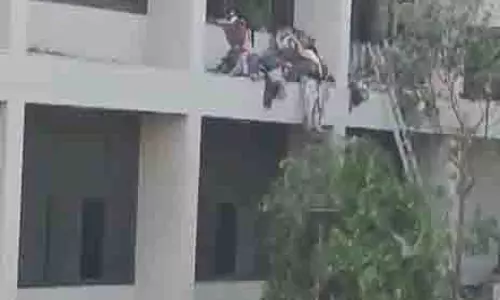 J&K: पीडीपी की महबूबा मुफ्ती ने गुजरात विमान दुर्घटना की जांच का किया आग्रह
