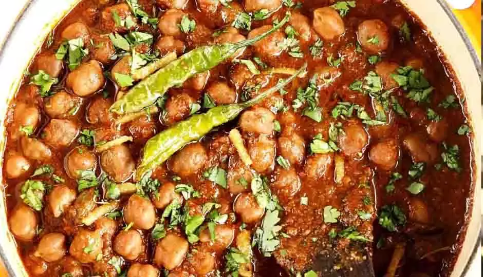 Punjabi Chole: लंच हो या डिनर कभी भी इसका मजा लें Punjabi Chole: लंच हो या डिनर कभी भी इसका मजा लें