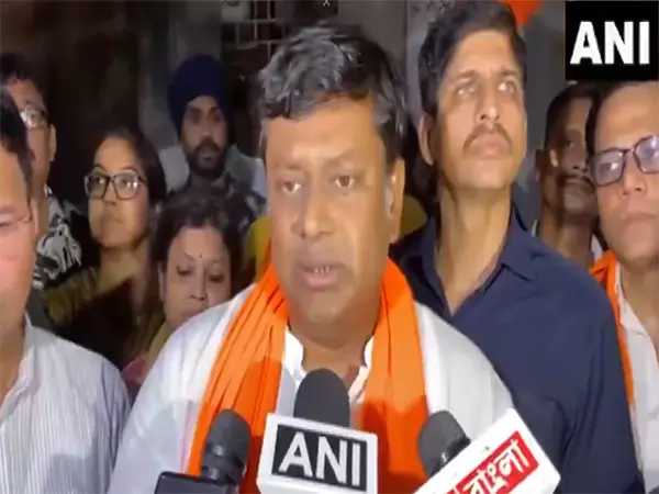 West Bengal BJP ने अहमदाबाद विमान दुर्घटना के मद्देनजर सभी राजनीतिक कार्यक्रम रद्द किए West Bengal BJP ने अहमदाबाद विमान दुर्घटना के मद्देनजर सभी राजनीतिक कार्यक्रम रद्द किए