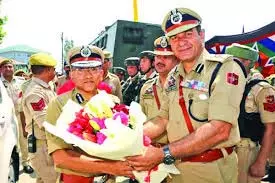 ADGP सशस्त्र ने बटमालू सशस्त्र पुलिस परिसर का दौरा किया ADGP सशस्त्र ने बटमालू सशस्त्र पुलिस परिसर का दौरा किया