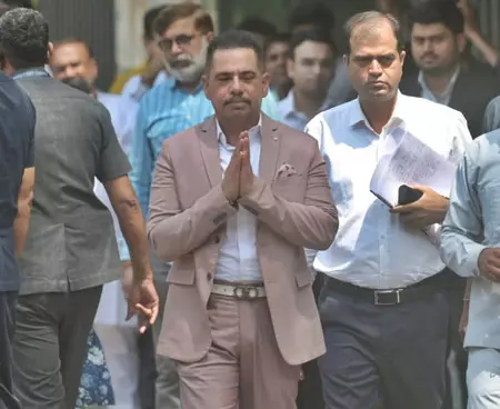 रॉबर्ट वाड्रा ने ईडी समन से बचने के आरोपों का किया खंडन, जांच में सहयोग का दिया भरोसा रॉबर्ट वाड्रा ने ईडी समन से बचने के आरोपों का किया खंडन, जांच में सहयोग का दिया भरोसा