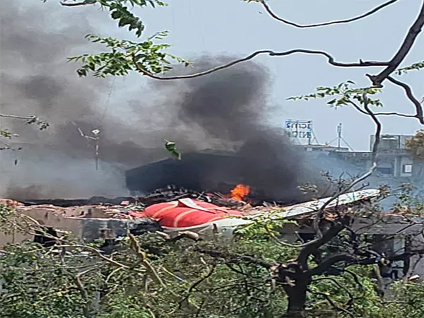 जडेजा, अश्विन, तिलक, मयंक ने Ahmedabad plane crash पर दुख व्यक्त किया जडेजा, अश्विन, तिलक, मयंक ने Ahmedabad plane crash पर दुख व्यक्त किया