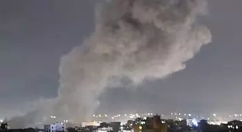 ईरान पर इजरायल का अटैक, भारत ने अपने नारगिकों के लिए जारी की अर्जेंट एडवाइजरी ईरान पर इजरायल का अटैक, भारत ने अपने नारगिकों के लिए जारी की अर्जेंट एडवाइजरी