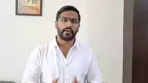 कांग्रेस ने KTR, कौशिक रेड्डी के खिलाफ शिकायत दर्ज कराई कांग्रेस ने KTR, कौशिक रेड्डी के खिलाफ शिकायत दर्ज कराई