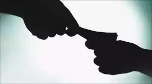 पुलिस ने NRI से 4.3 करोड़ रुपये ठगने के आरोप में IAS अधिकारी पर मामला दर्ज किया पुलिस ने NRI से 4.3 करोड़ रुपये ठगने के आरोप में IAS अधिकारी पर मामला दर्ज किया