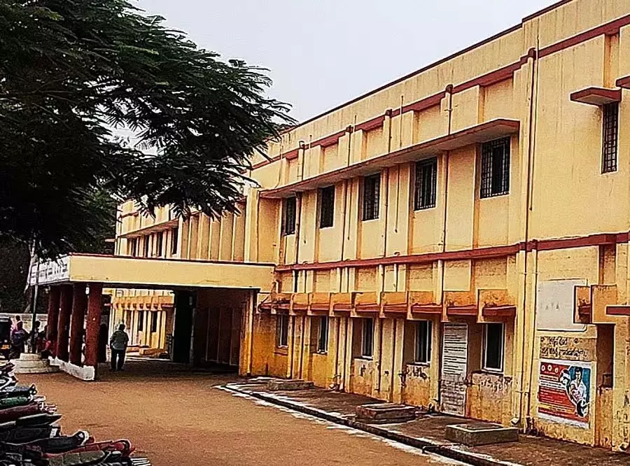 Bellary : जिला प्रशासन रेडियोलॉजिस्ट उपलब्ध कराने में विफल Bellary : जिला प्रशासन रेडियोलॉजिस्ट उपलब्ध कराने में विफल