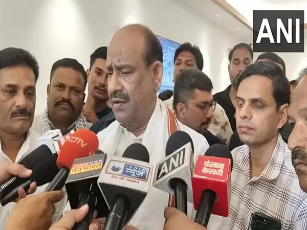 स्पीकर Om Birla ने अहमदाबाद विमान दुर्घटना पर दुख जताया स्पीकर Om Birla ने अहमदाबाद विमान दुर्घटना पर दुख जताया