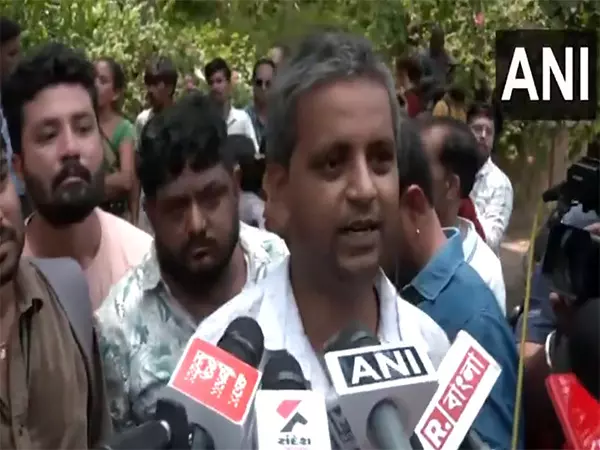 मेरी मां और दो साल की बेटी अभी भी लापता हैं, BJ मेडिकल कॉलेज के रसोइए ने कहा मेरी मां और दो साल की बेटी अभी भी लापता हैं, BJ मेडिकल कॉलेज के रसोइए ने कहा